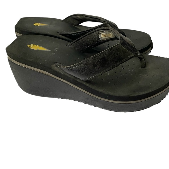 Volatile Platform Wedge Thong Sandals, size 7 - Picture 2 of 10
